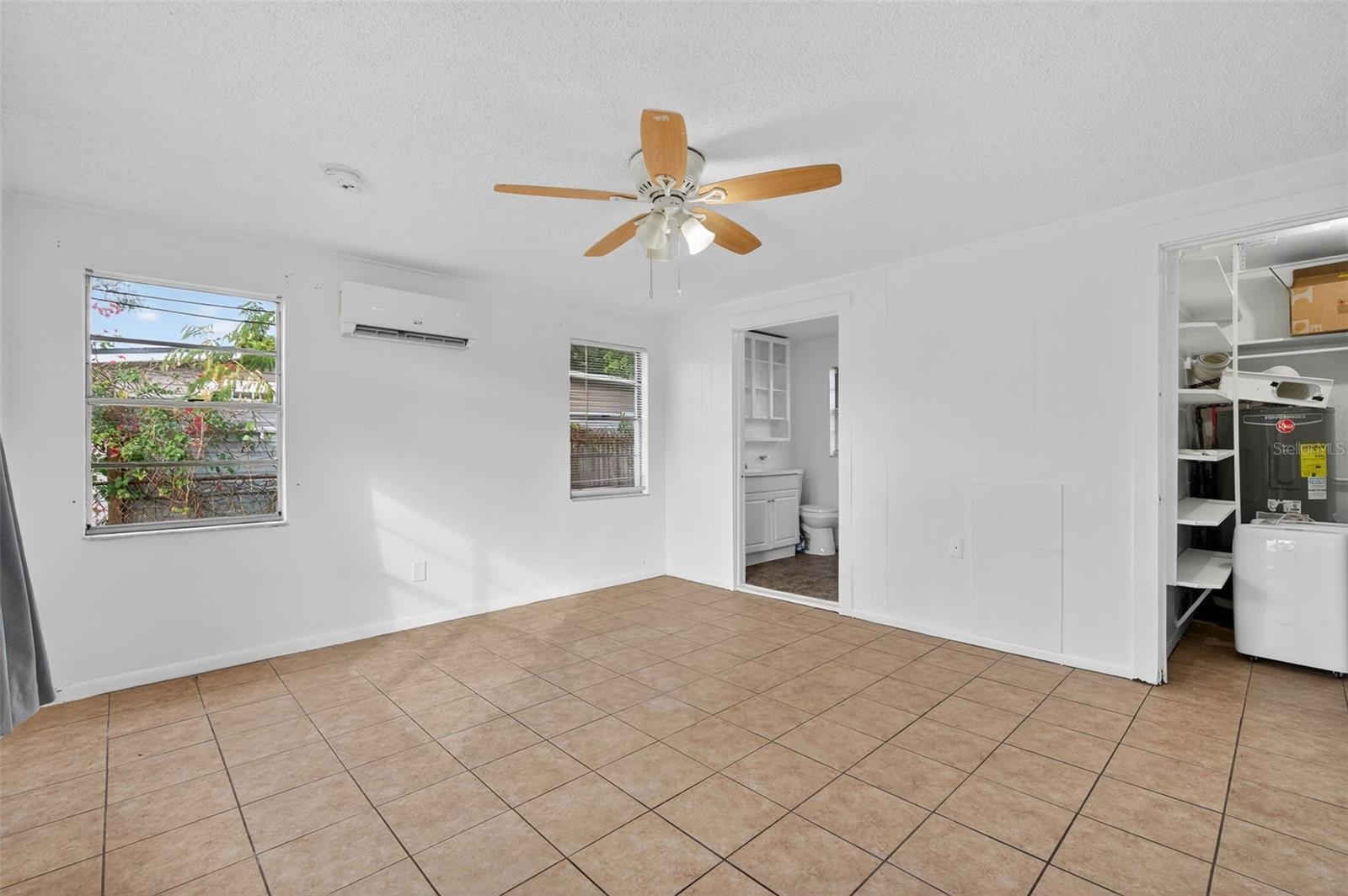 WASHINGTON TERRACE - Residential Lease