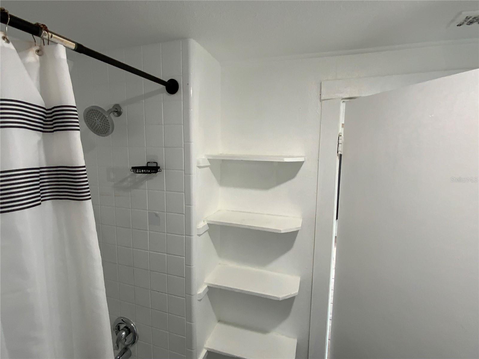 WASHINGTON TERRACE - Residential Lease