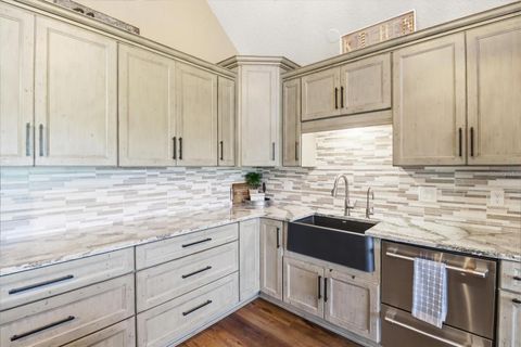 Tiny photo for 1471 N Lagoon Point, Inverness, FL 34453 (MLS # OM724941)