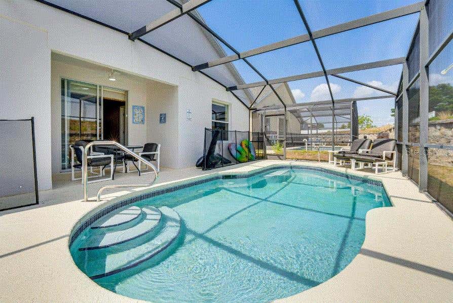 Photo of 136 Sunset View Drive, Davenport, FL 33837 (MLS # O6430096)