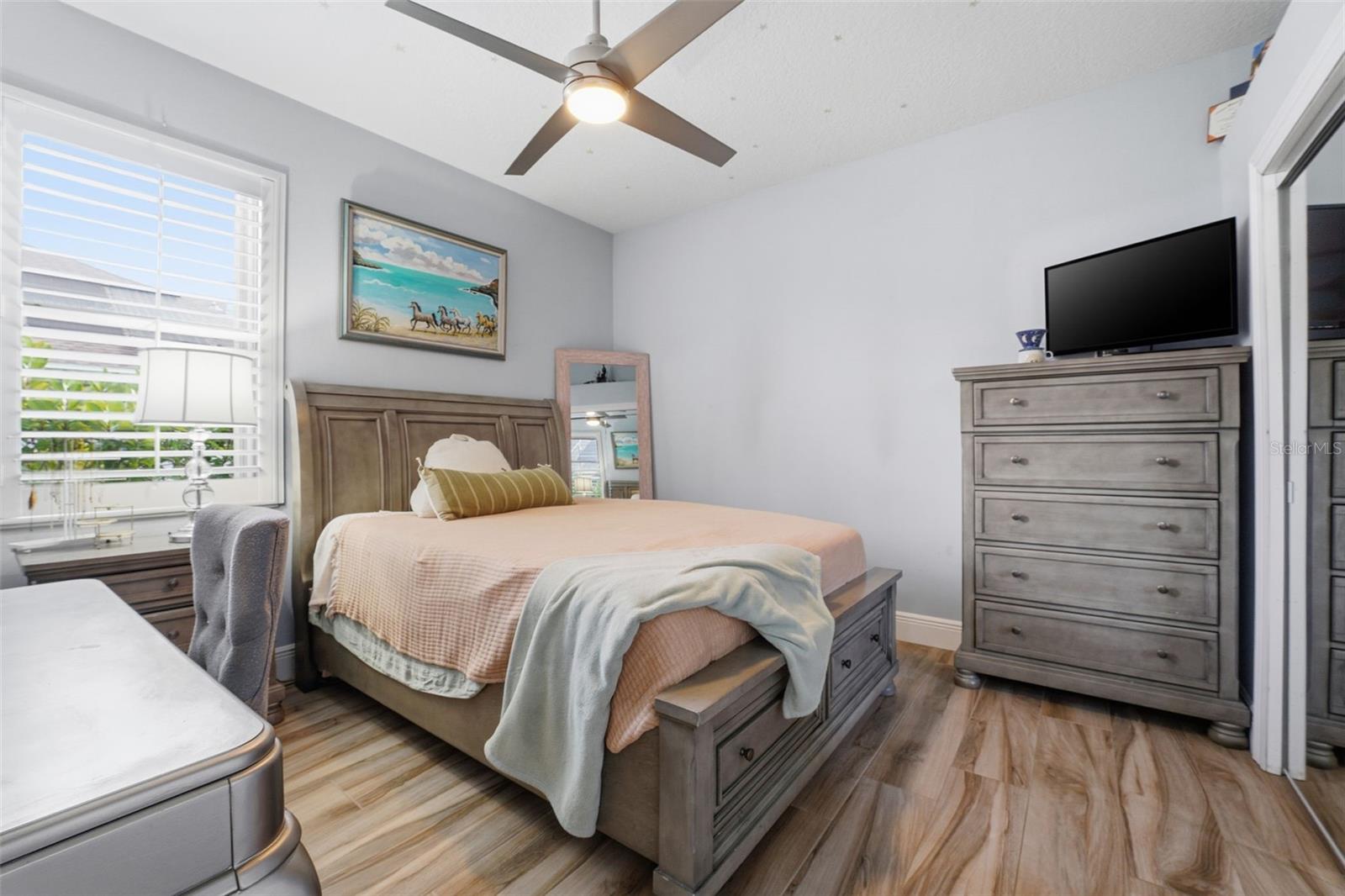 SECLUDED OAKS - Residential Lease