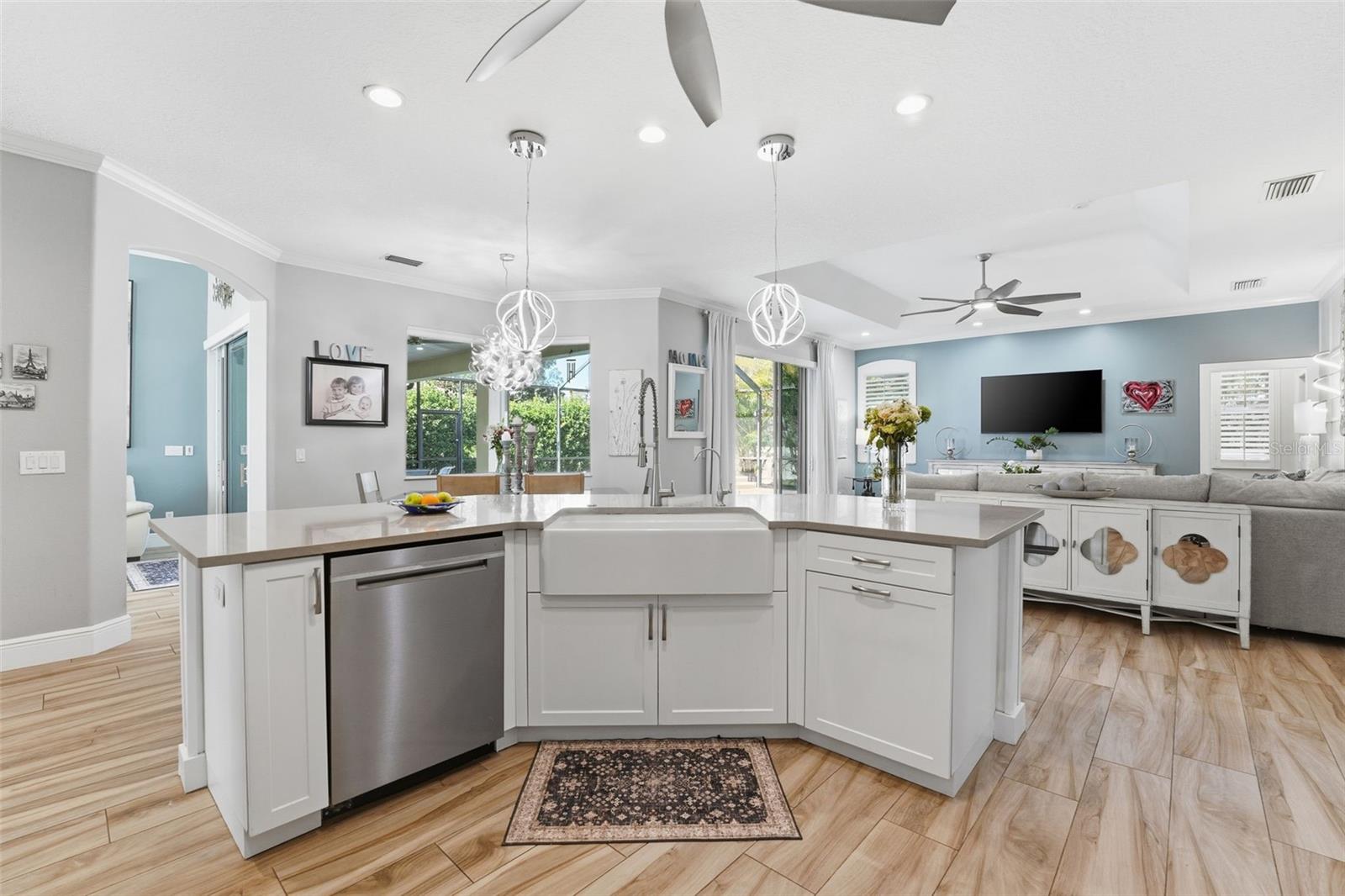 SECLUDED OAKS - Residential Lease