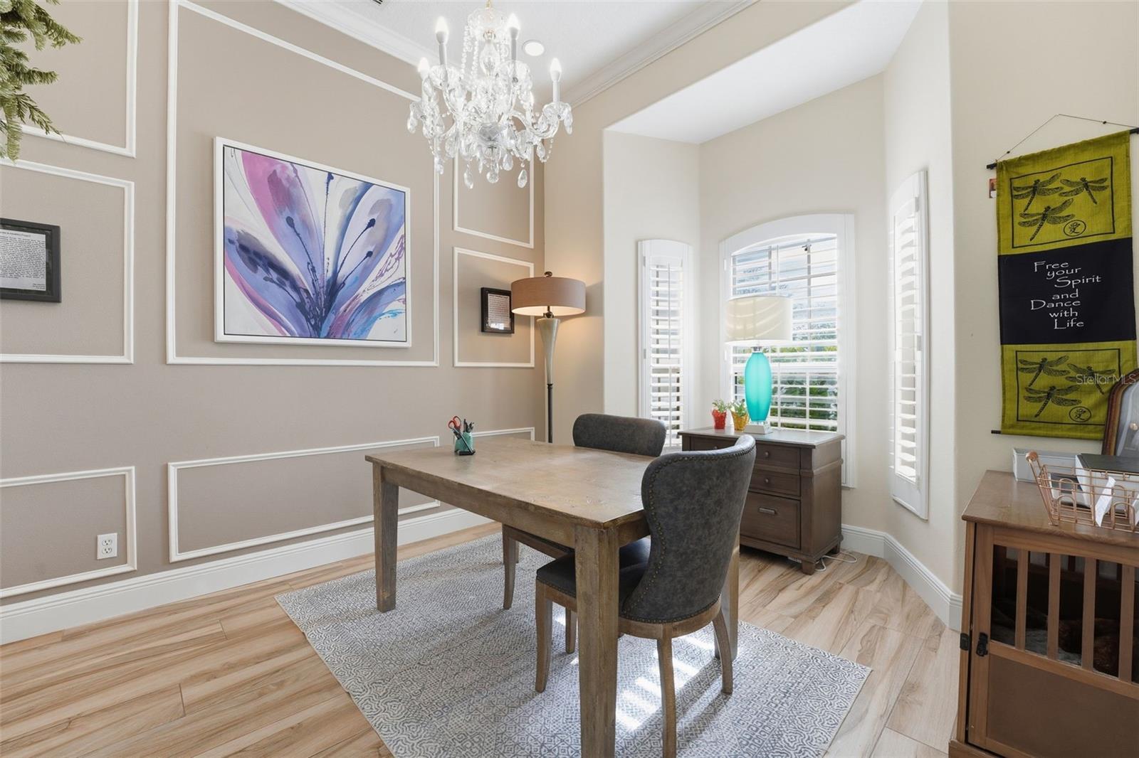 SECLUDED OAKS - Residential Lease