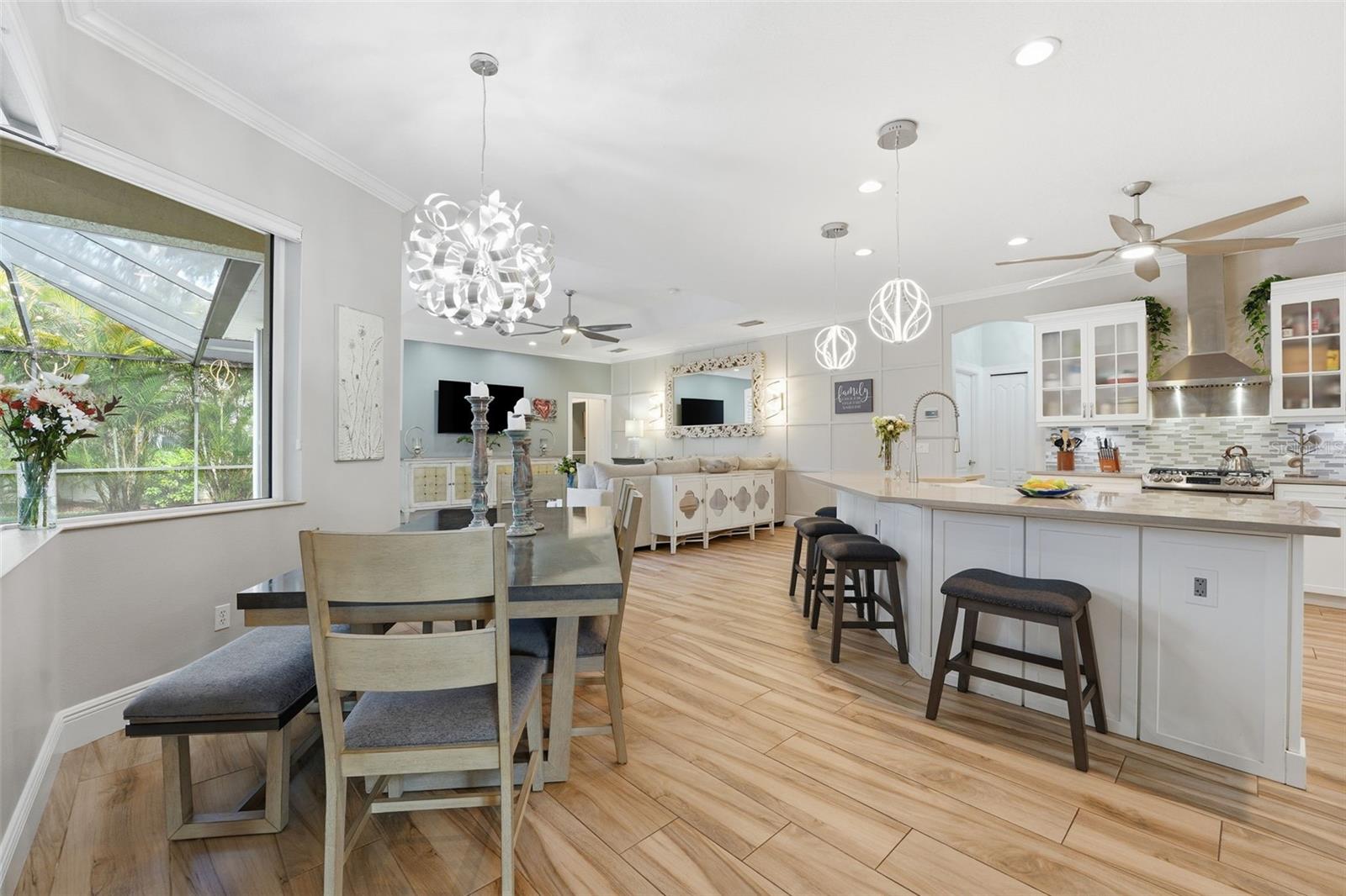 SECLUDED OAKS - Residential Lease