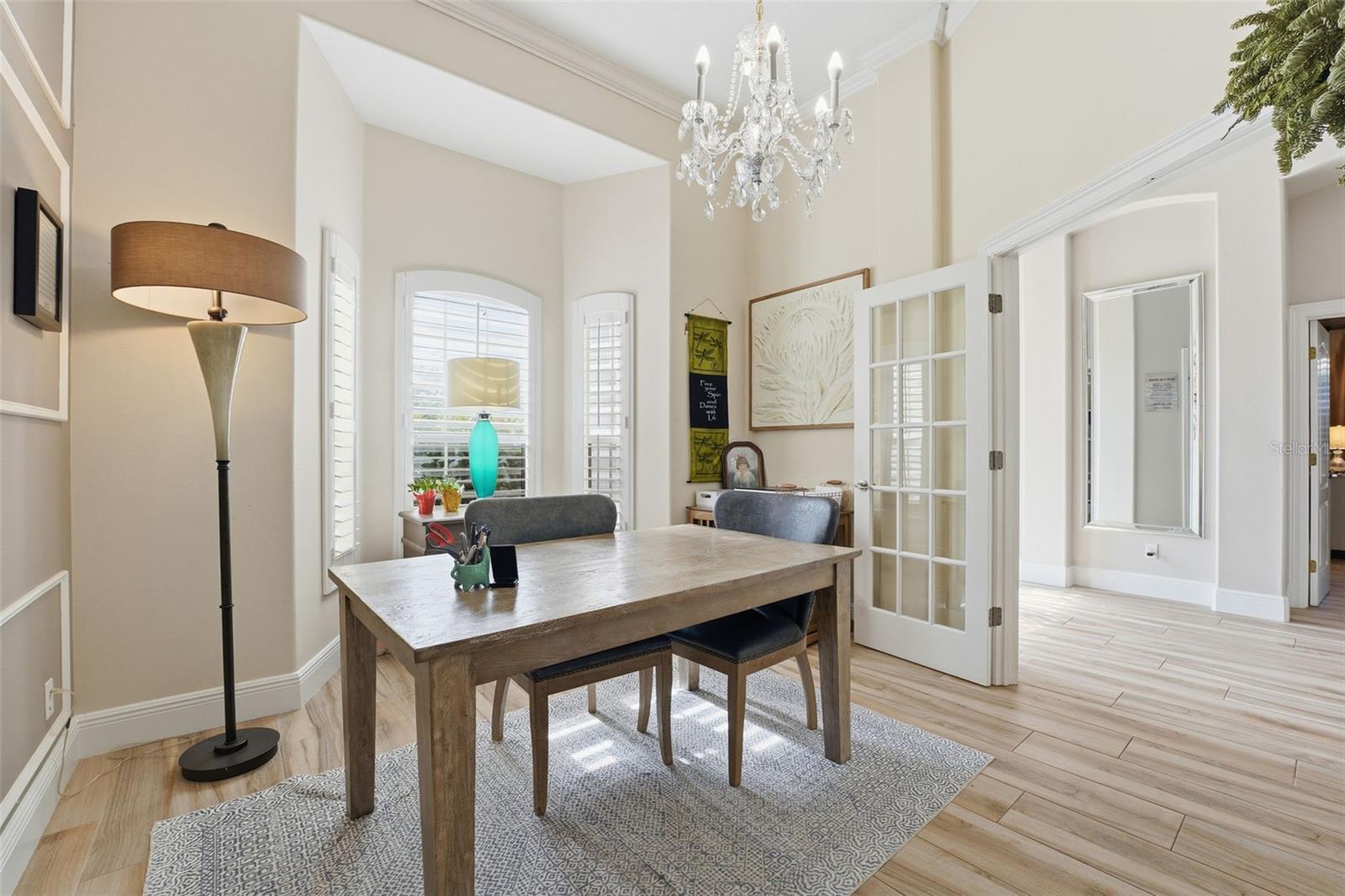 SECLUDED OAKS - Residential Lease