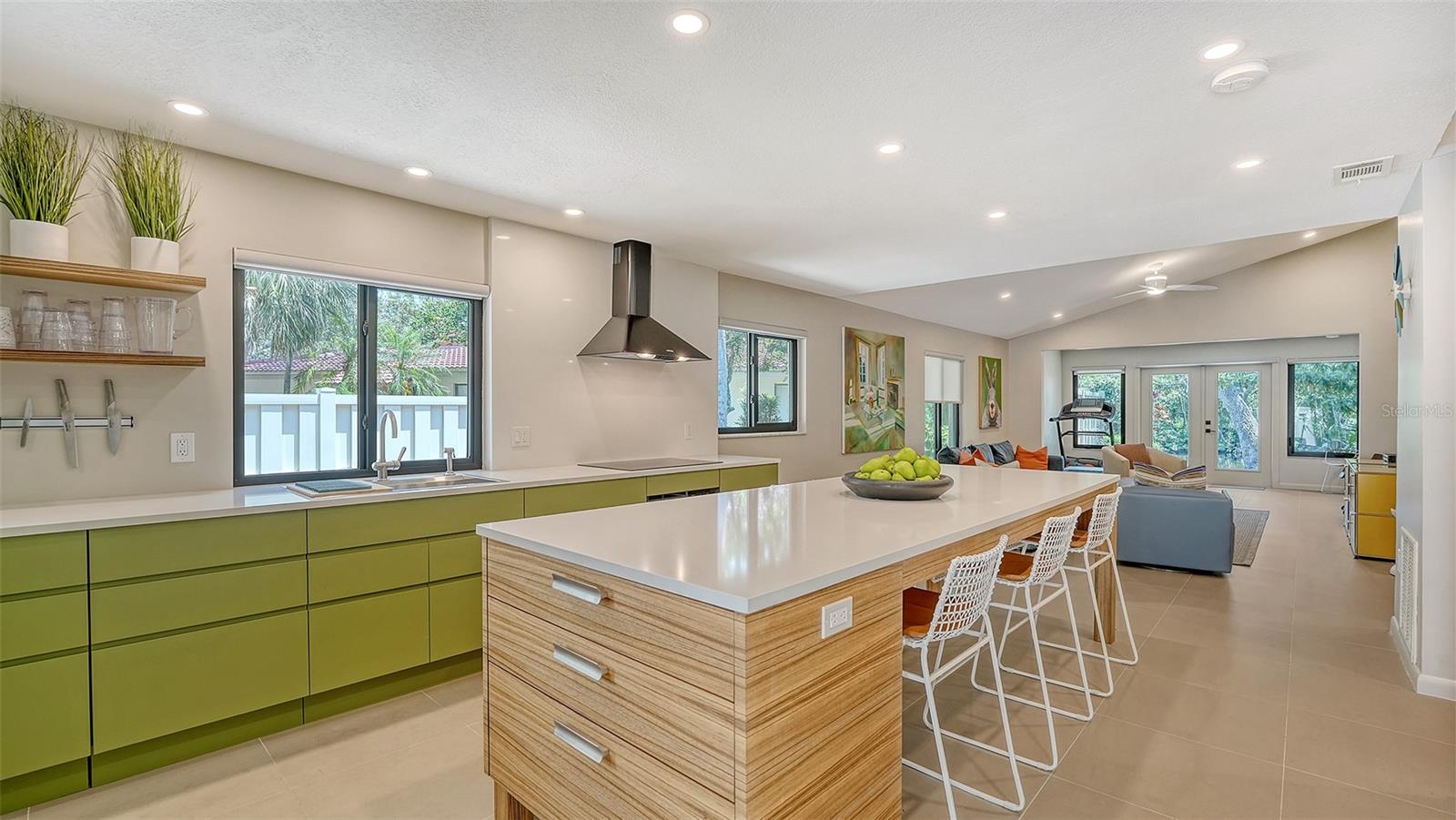 3605 QUAIL HOLLOW LANE