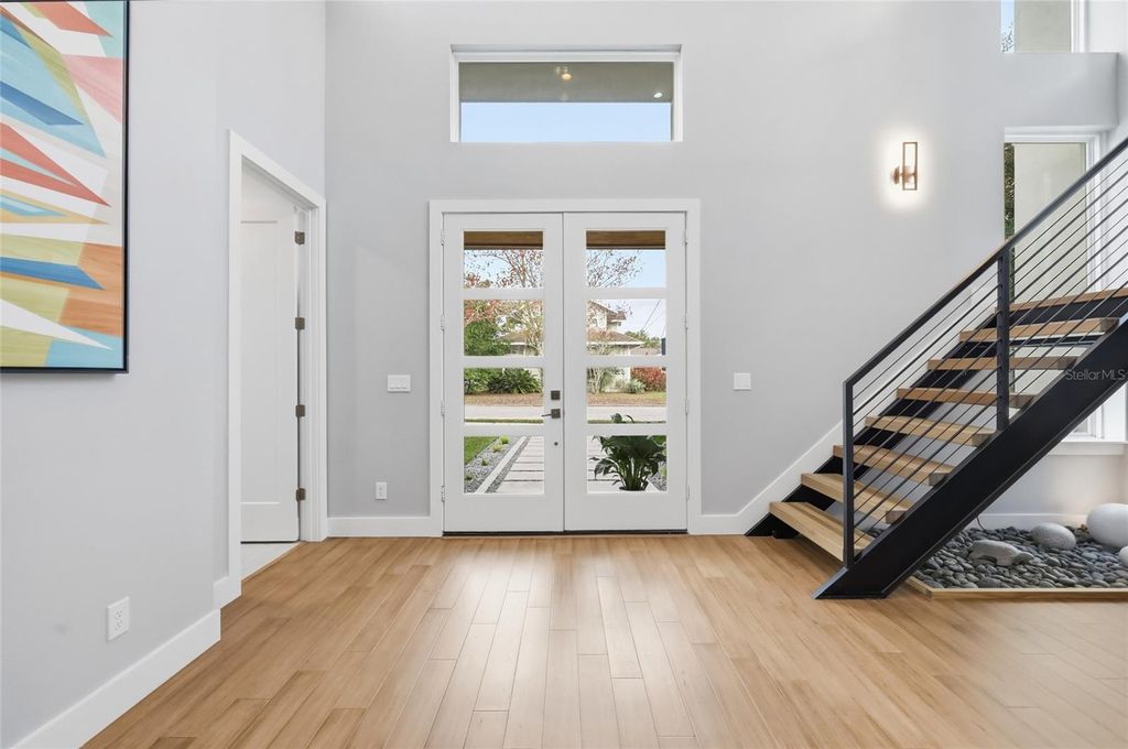 Photo of 952 La Salle Avenue, Orlando, FL 32803 (MLS # O6373028)