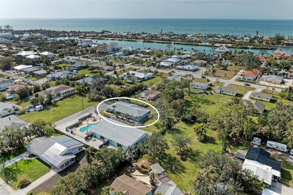 Photo of 401 Shore Road, Nokomis, FL 34275 (MLS # A4669551)