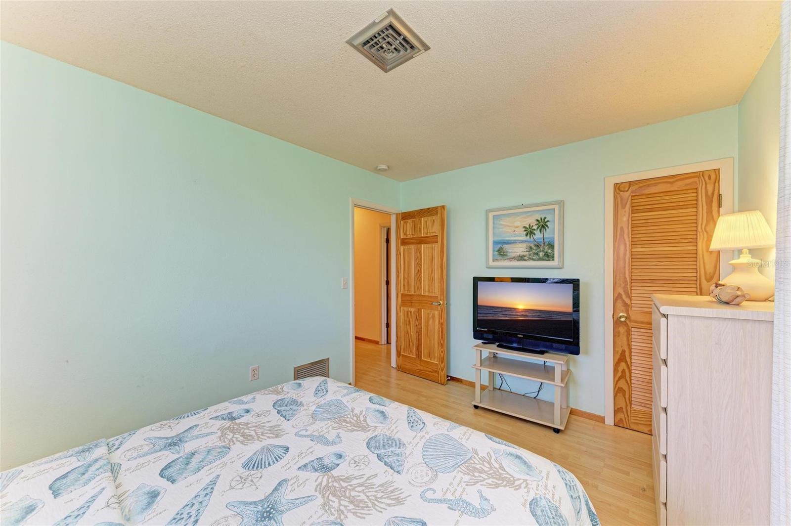 METES AND BOUNDS, LONG LEGAL DESCRIPTION - Residential Income