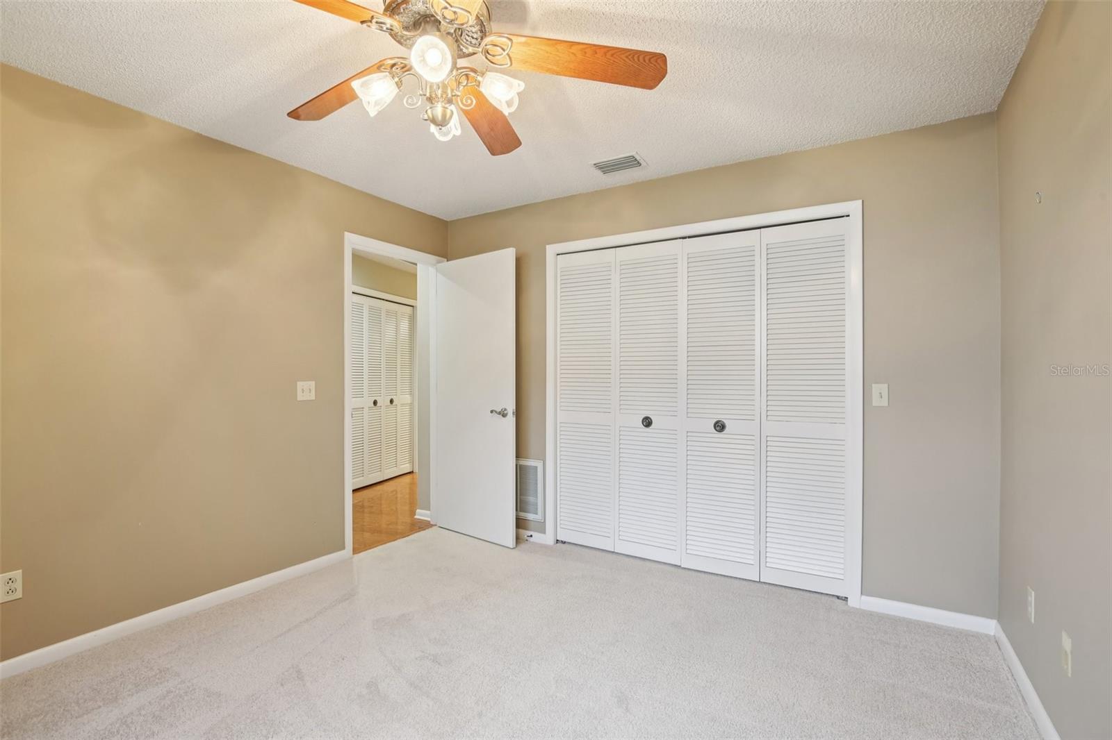 THE MANORS AT CRYSTAL LAKES - Residential