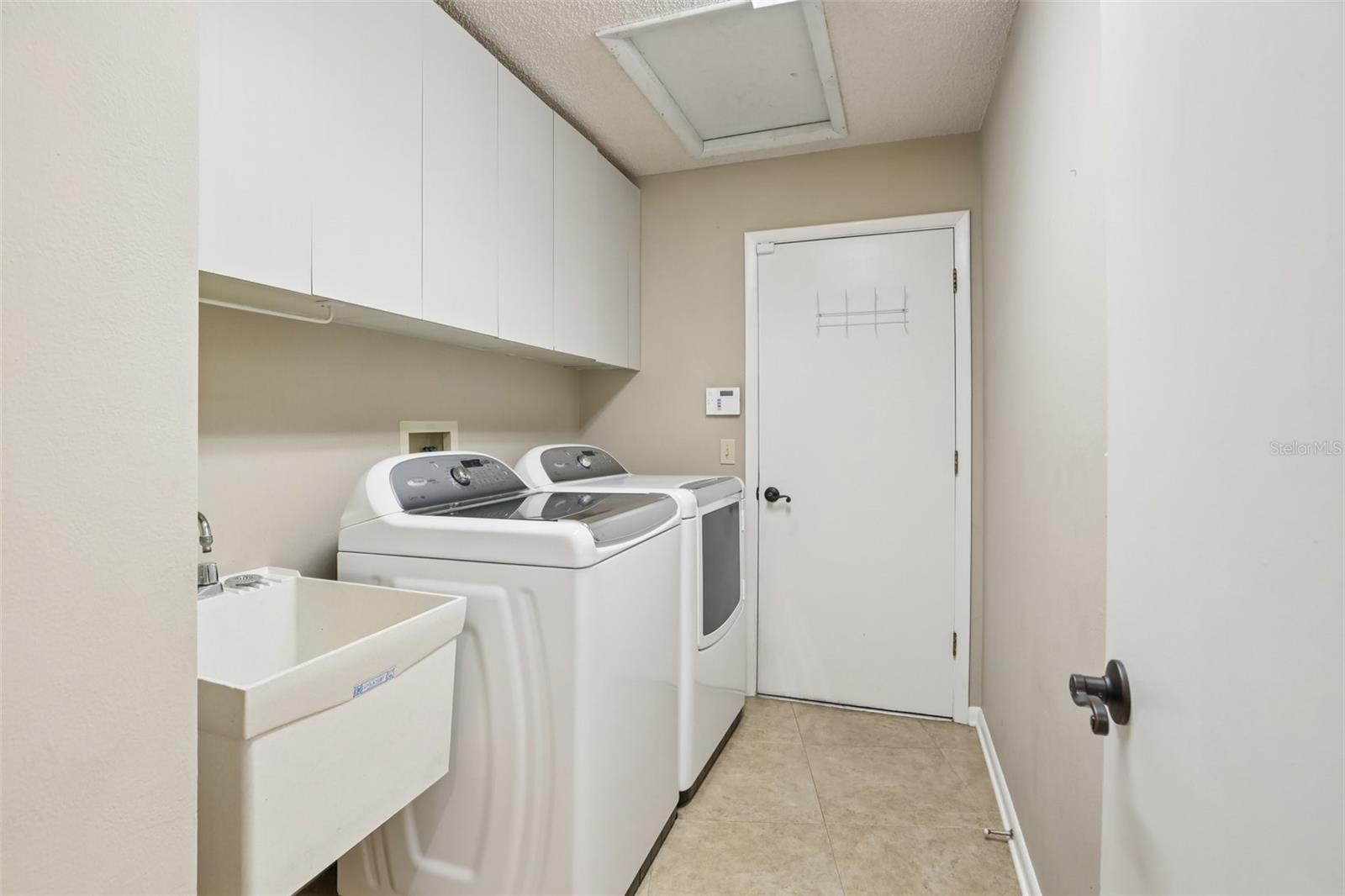 THE MANORS AT CRYSTAL LAKES - Residential