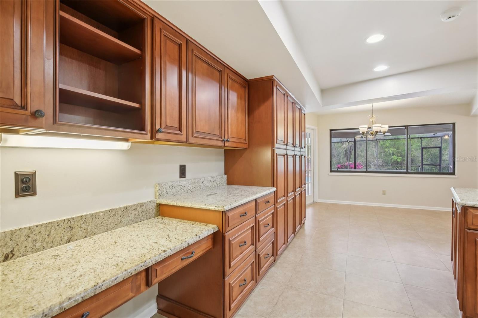 THE MANORS AT CRYSTAL LAKES - Residential