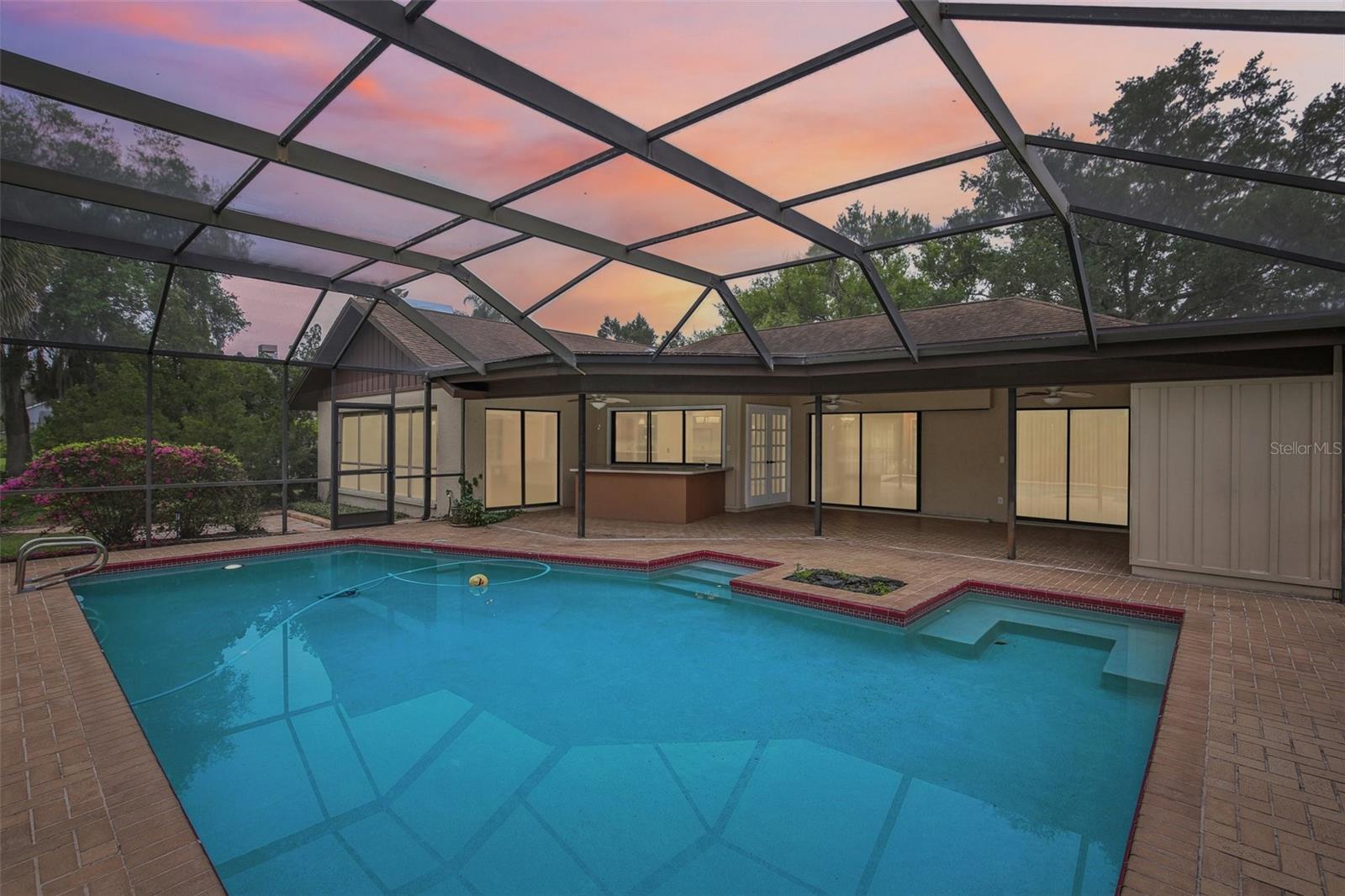 THE MANORS AT CRYSTAL LAKES - Residential