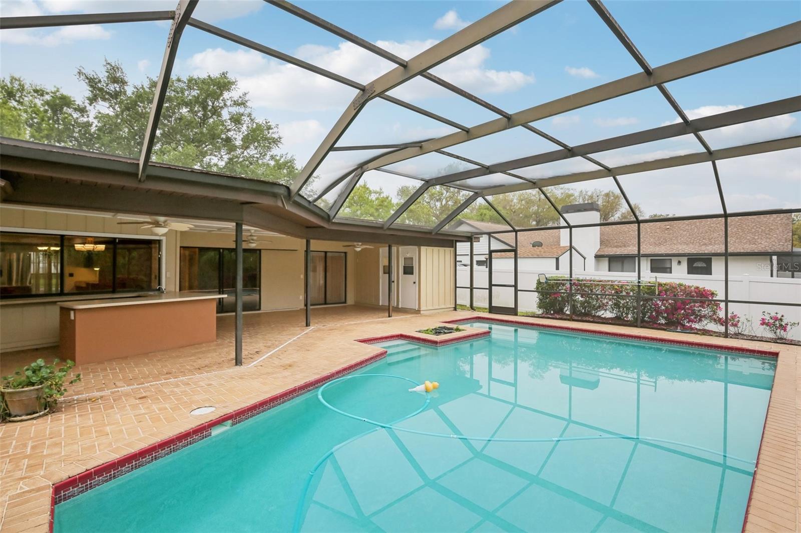 THE MANORS AT CRYSTAL LAKES - Residential