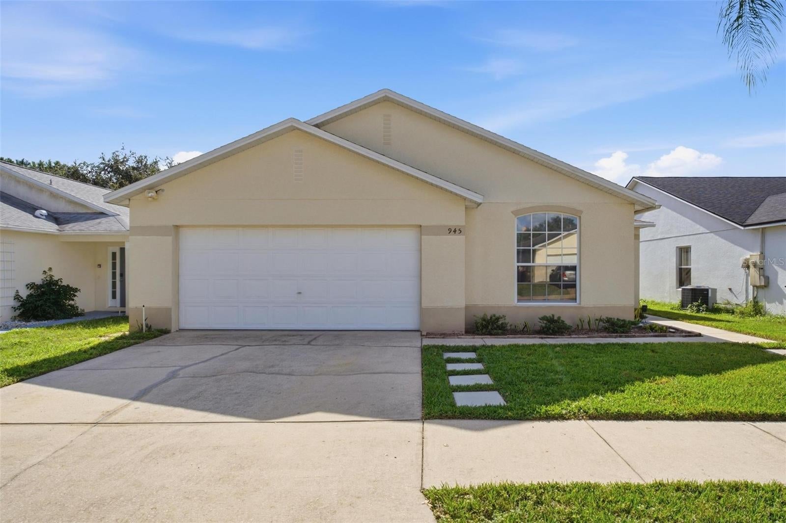 945 CLEAR CREEK CIRCLE