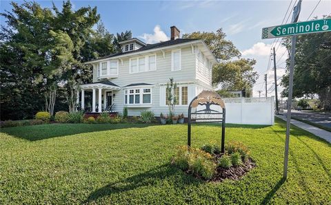 A home in LAKELAND