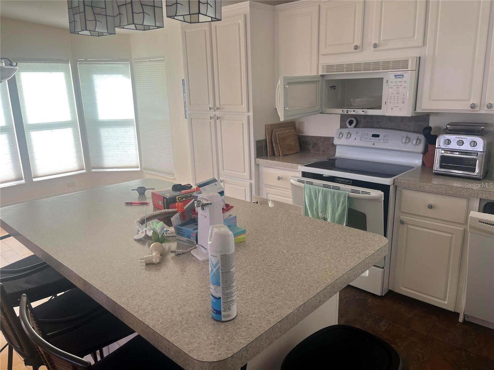 RESORT ON CAREFREE BLVD - Residential