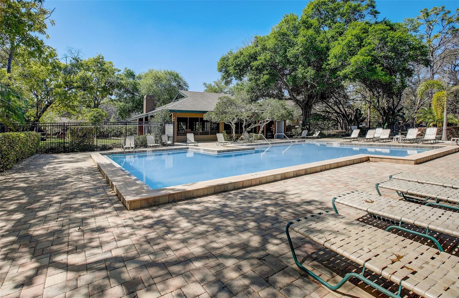 GLENEAGLES I CONDO - Residential