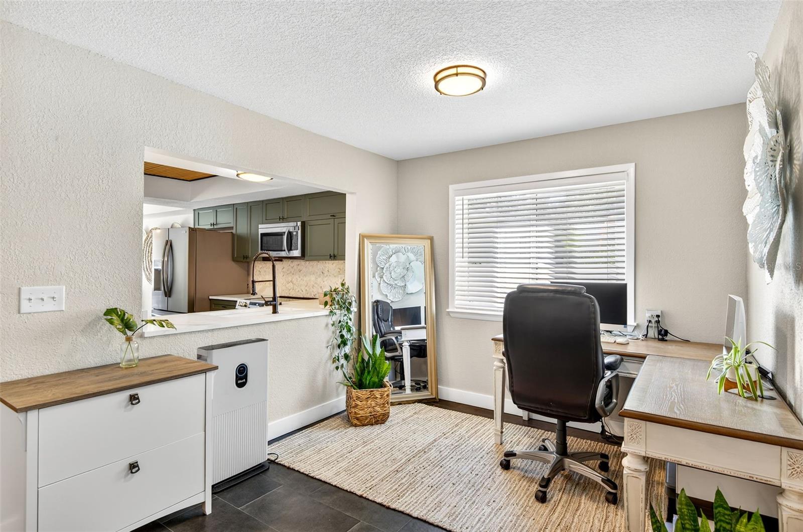 GULF BREEZE ESTATES - Residential