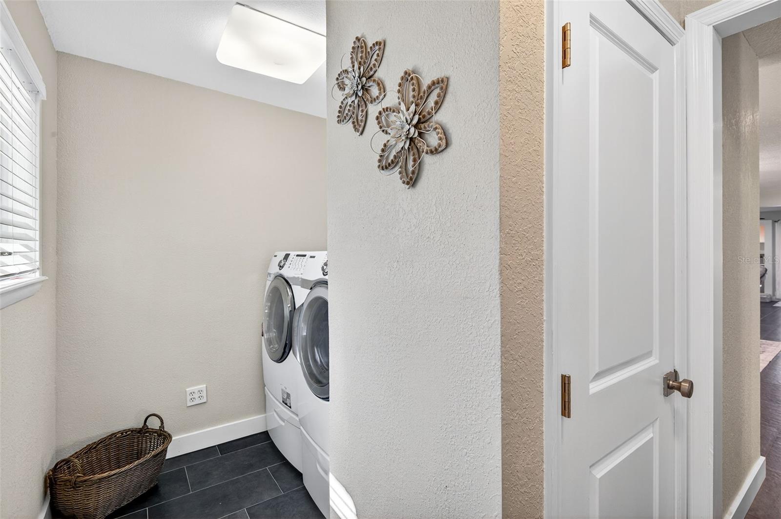 GULF BREEZE ESTATES - Residential