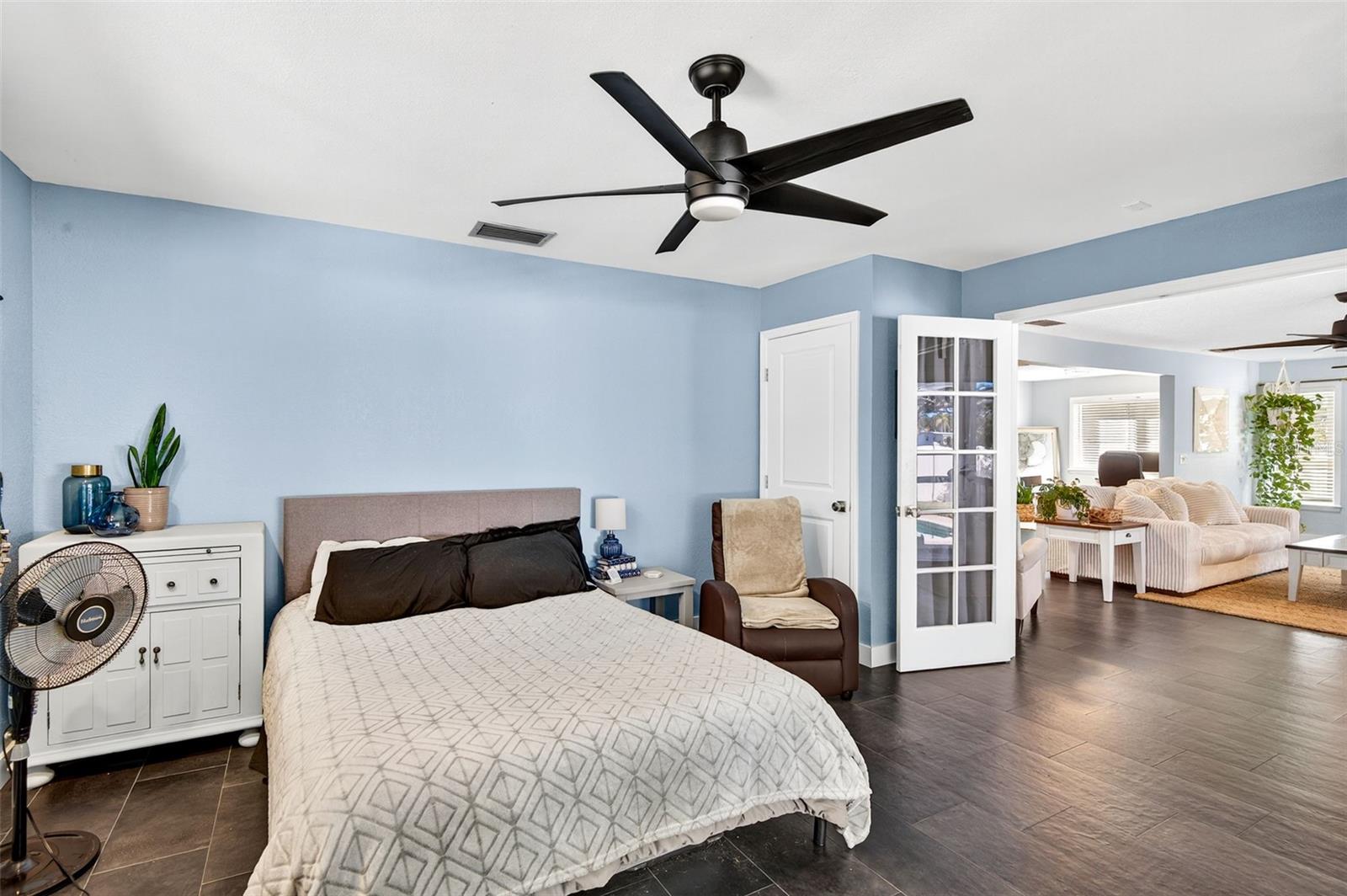 GULF BREEZE ESTATES - Residential