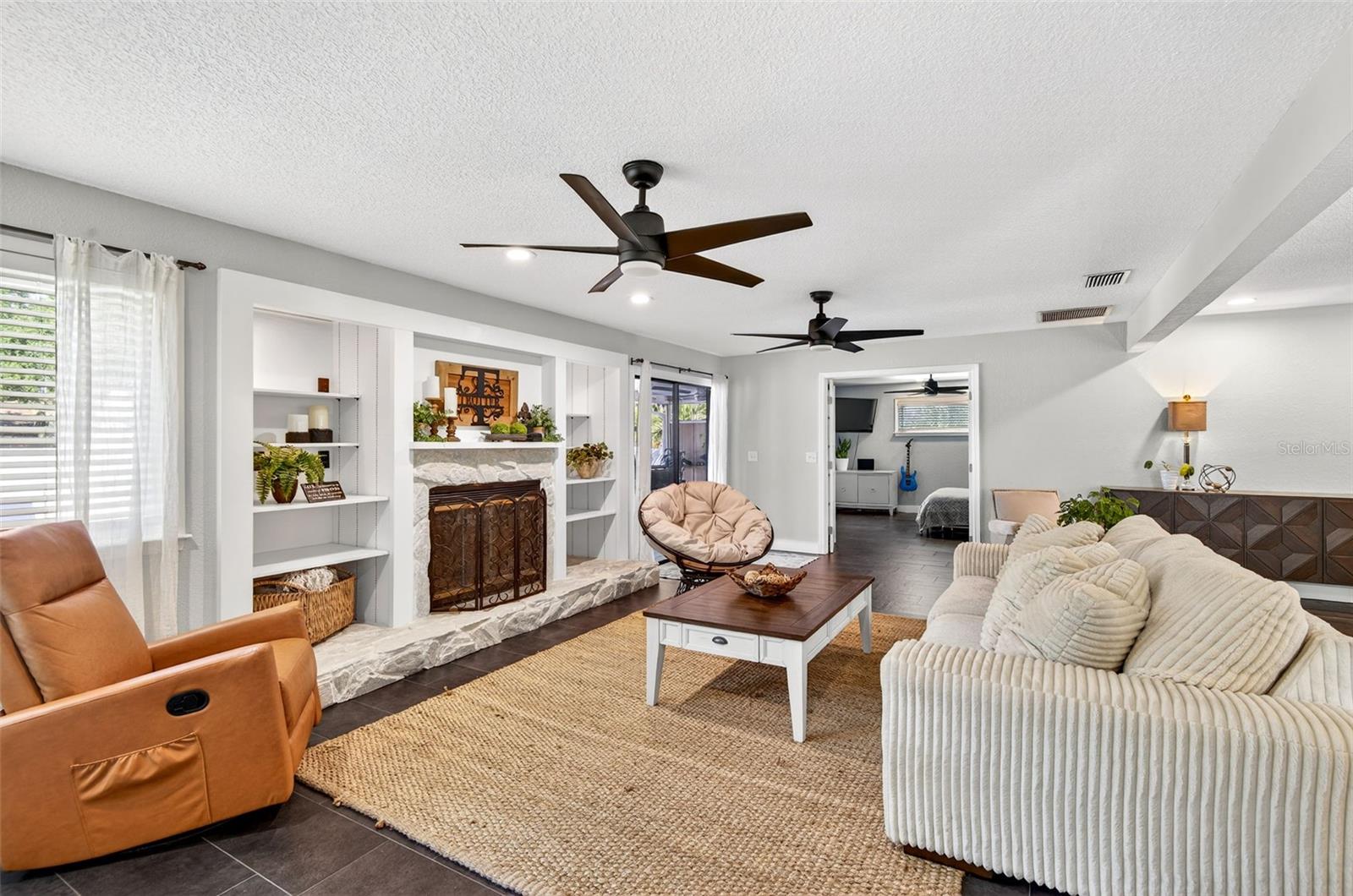 GULF BREEZE ESTATES - Residential