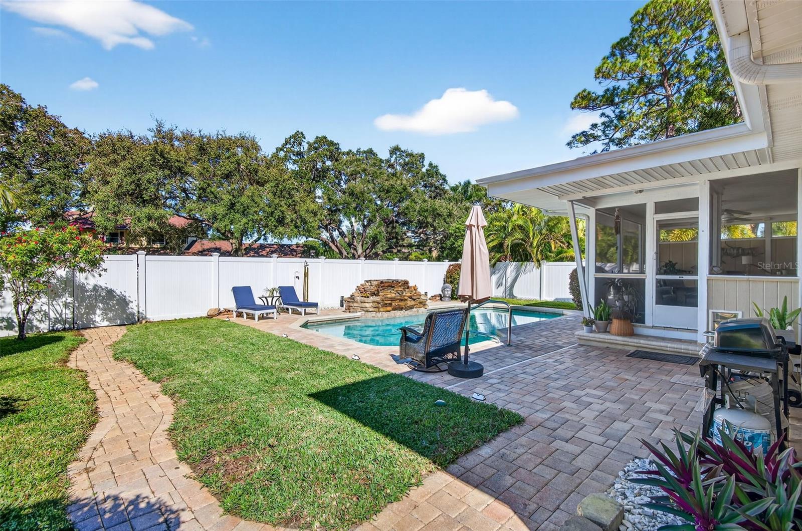 GULF BREEZE ESTATES - Residential