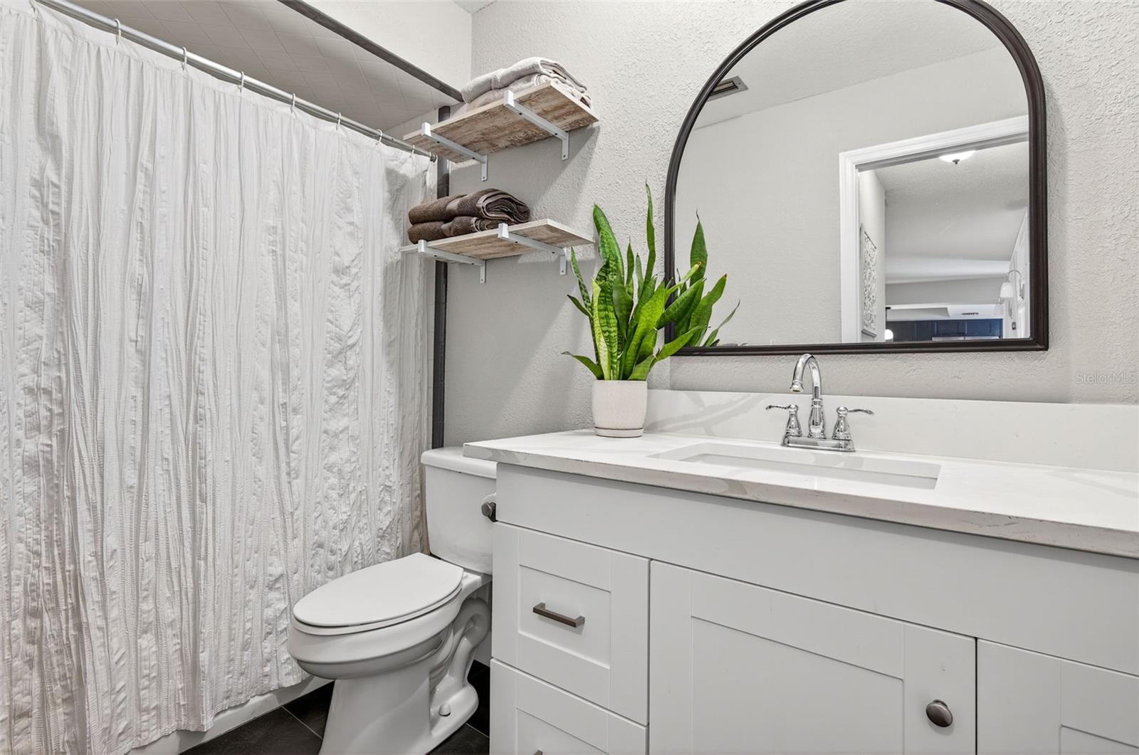 GULF BREEZE ESTATES - Residential