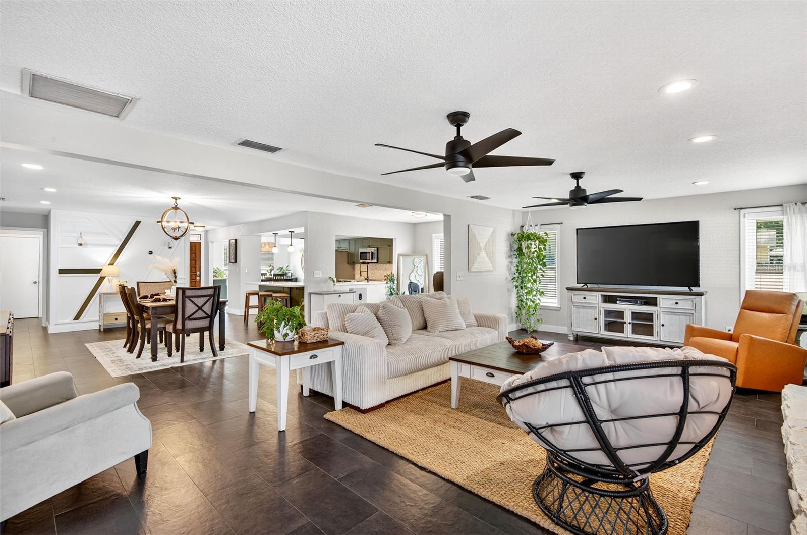 GULF BREEZE ESTATES - Residential