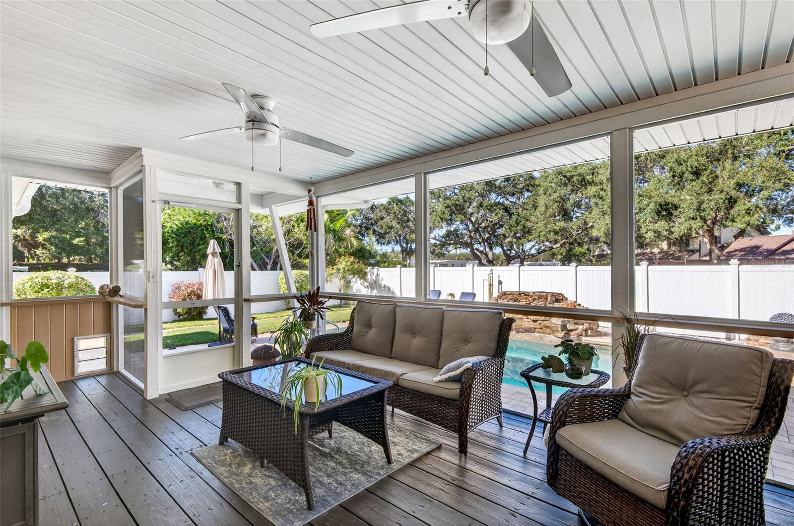 GULF BREEZE ESTATES - Residential