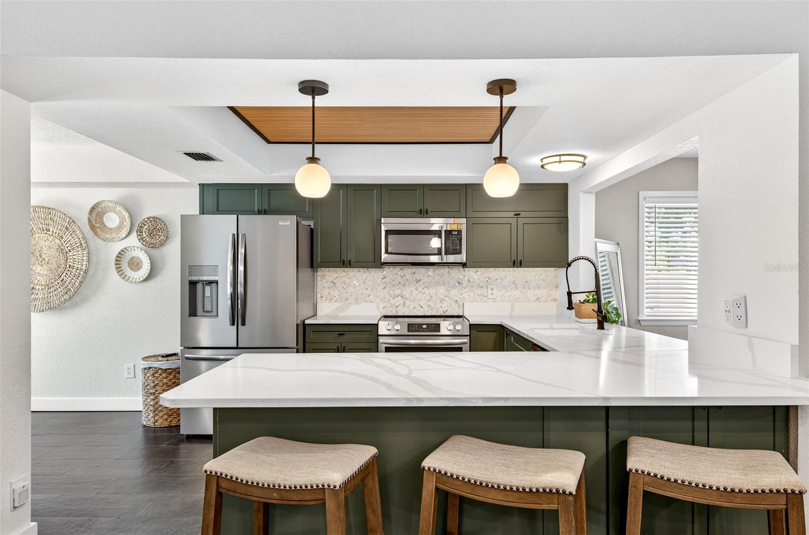 GULF BREEZE ESTATES - Residential