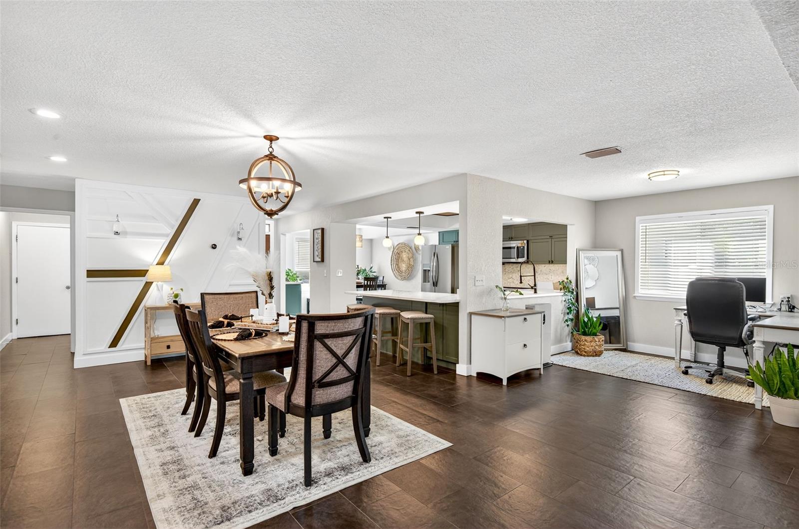 GULF BREEZE ESTATES - Residential