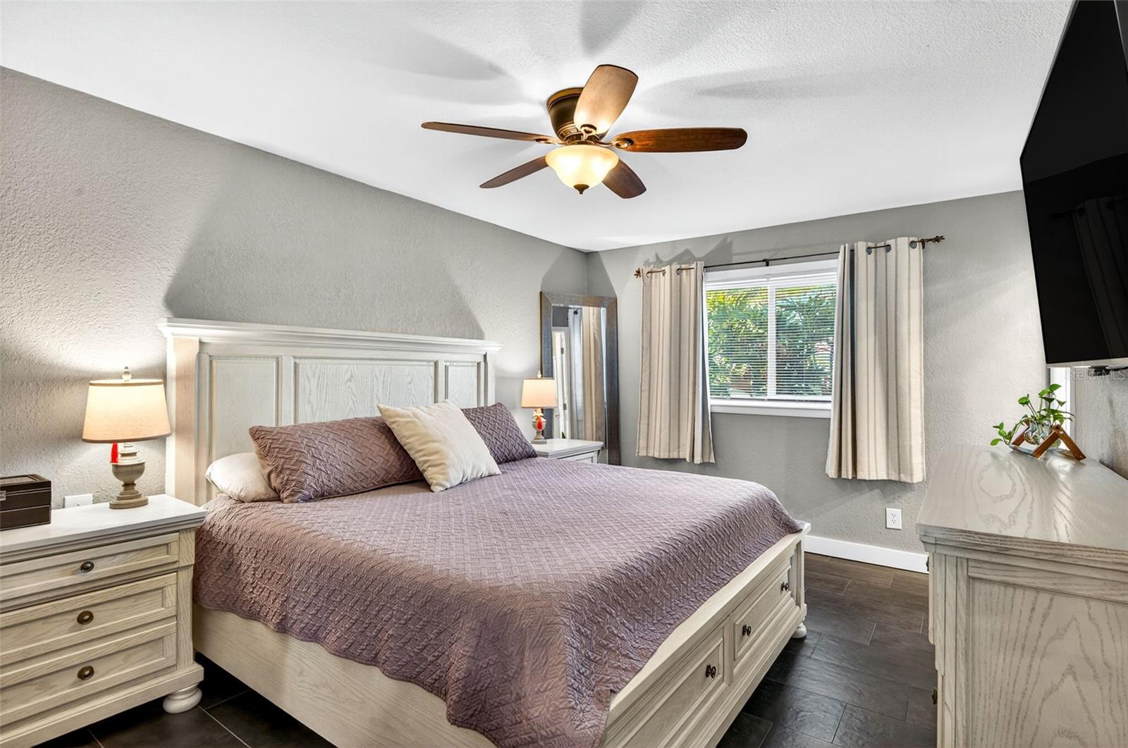 GULF BREEZE ESTATES - Residential