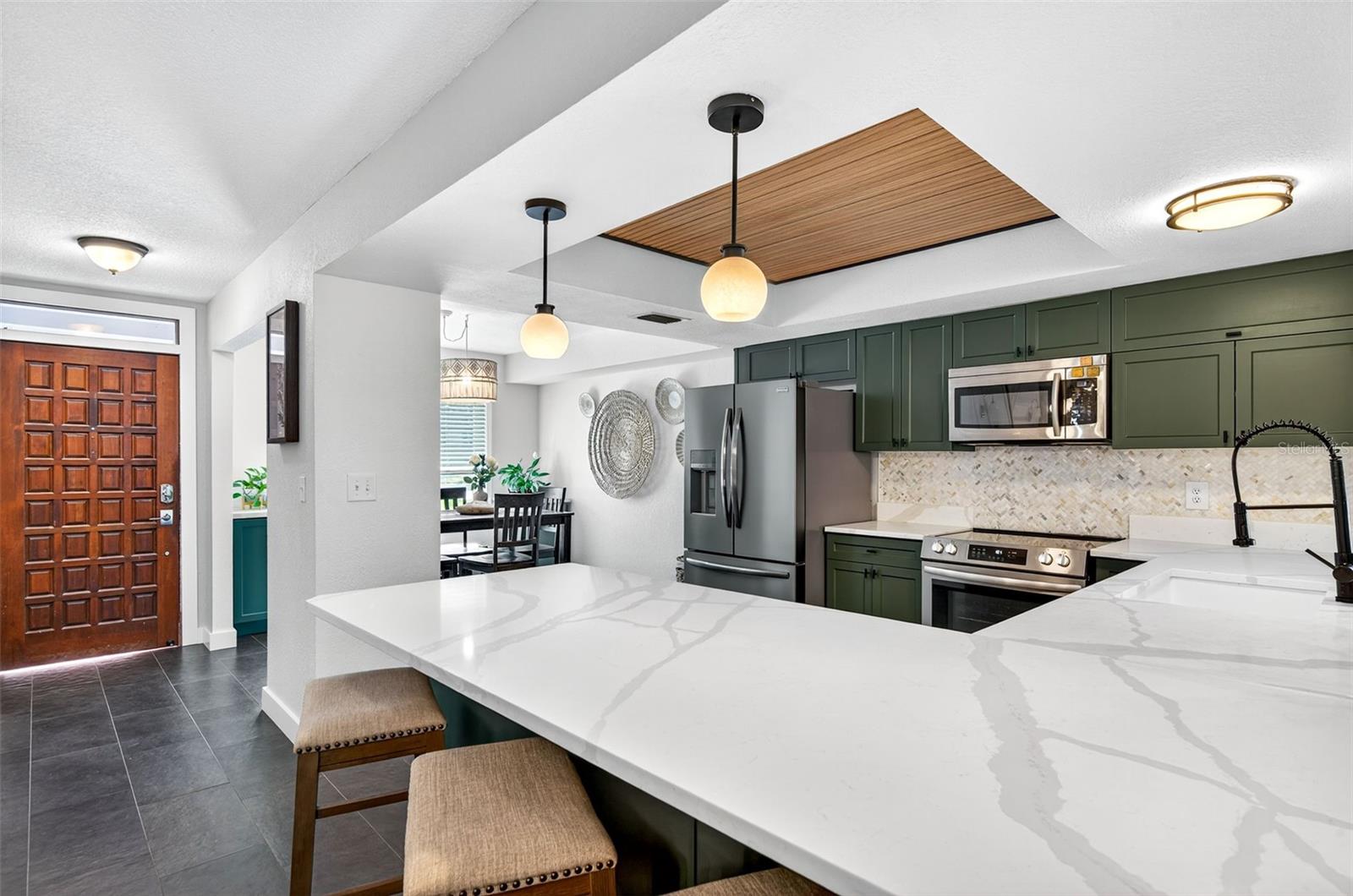 GULF BREEZE ESTATES - Residential