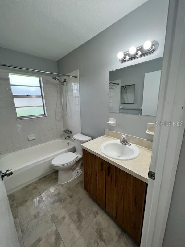 LINCOLN TERRACE - Residential Lease