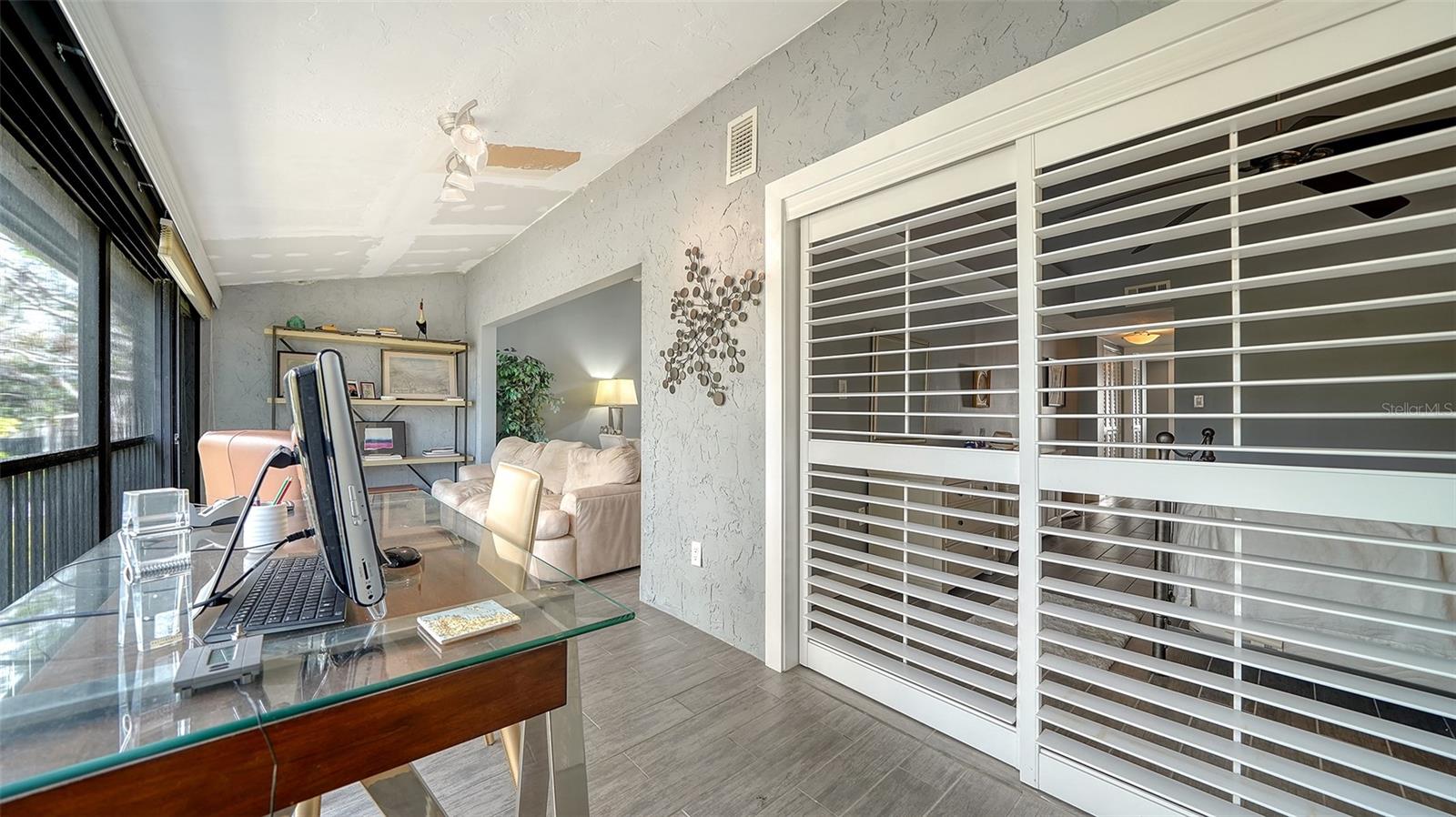 PELICAN COVE IX - Residential Lease