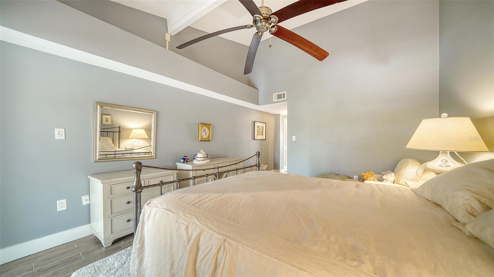 PELICAN COVE IX - Residential Lease