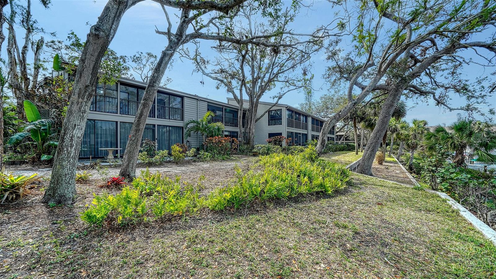 PELICAN COVE IX - Residential Lease