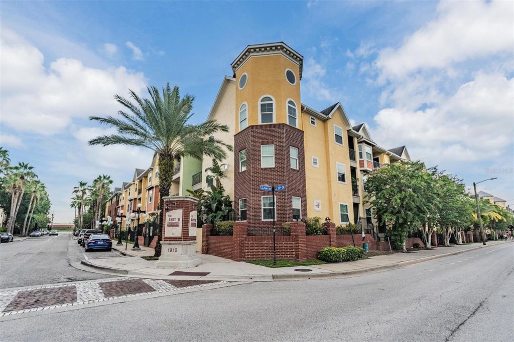 Photo of 1910 E Palm Avenue #11306, Tampa, FL 33605 (MLS # TB8412371)