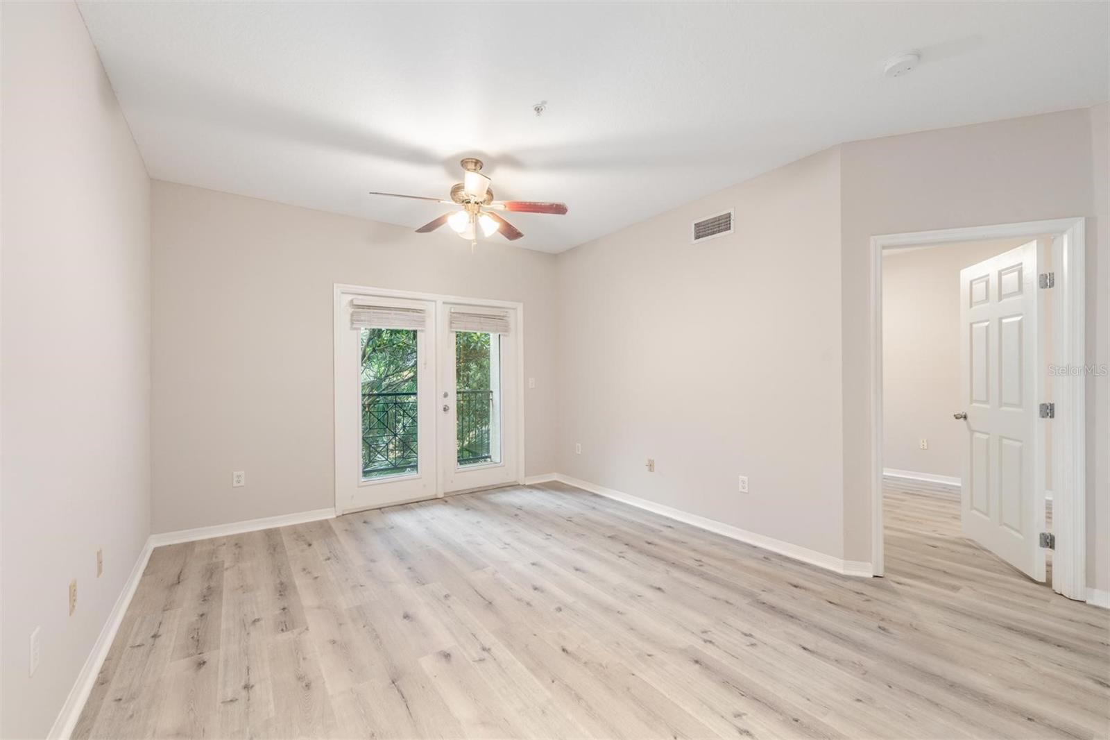 1910 E PALM AVENUE 11306