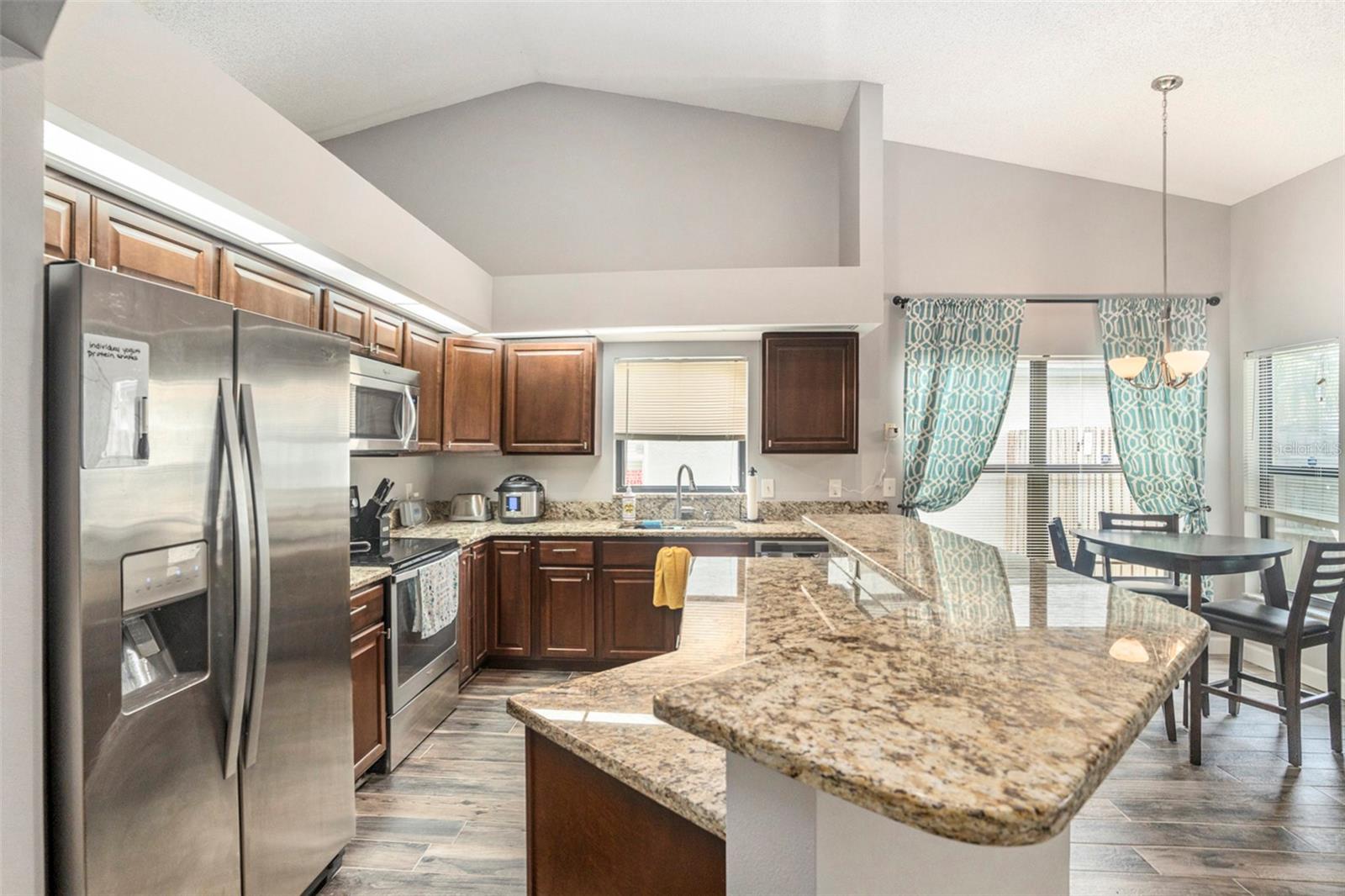 6118 BECKLIN PLACE