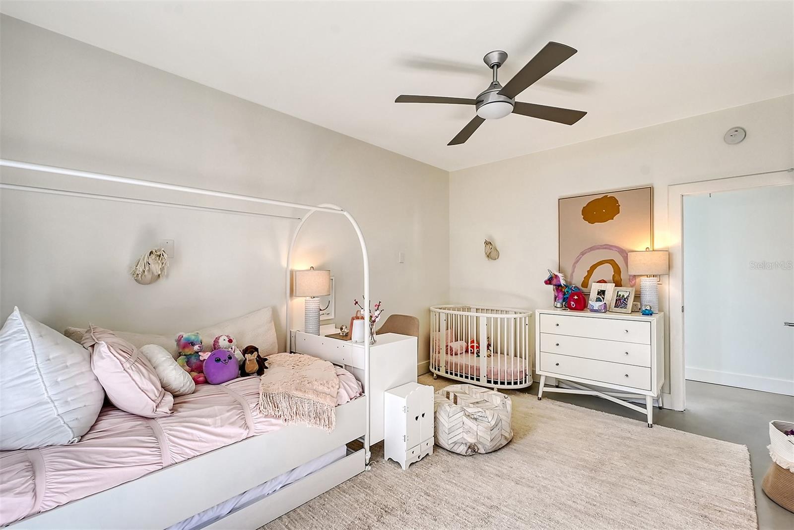 LIDO SHORES - Residential