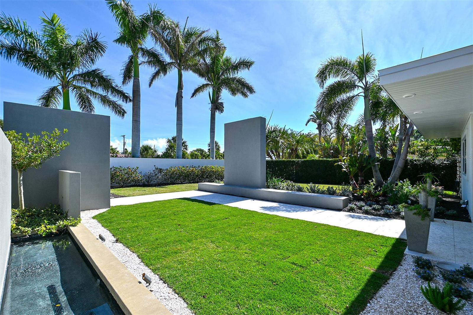 LIDO SHORES - Residential