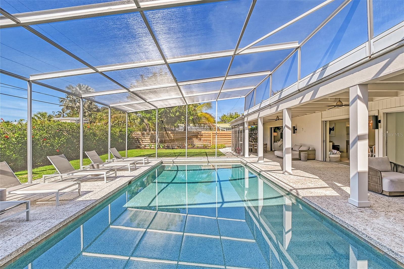 LIDO SHORES - Residential