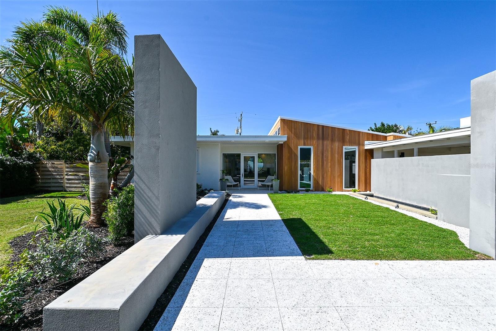 LIDO SHORES - Residential