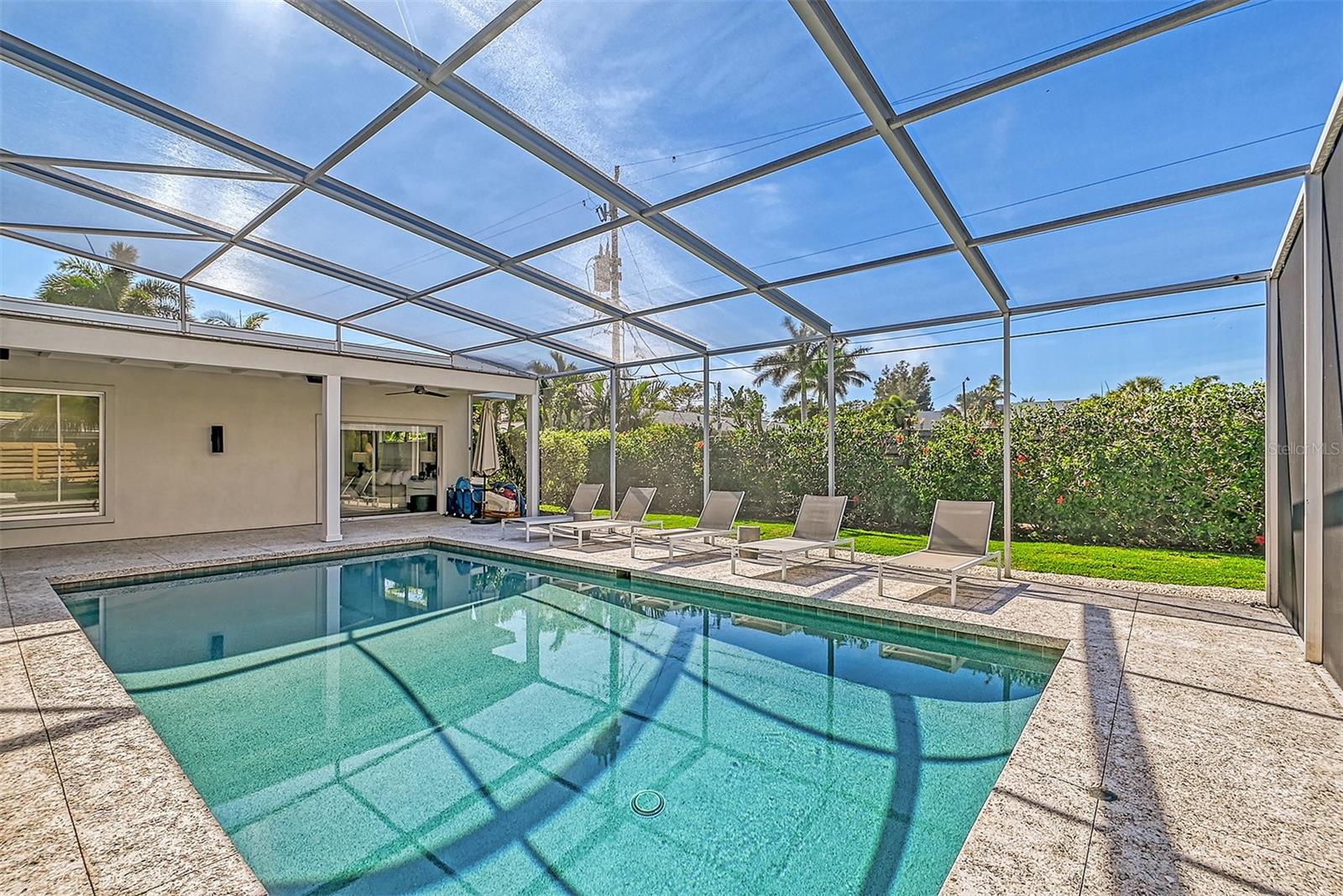 LIDO SHORES - Residential