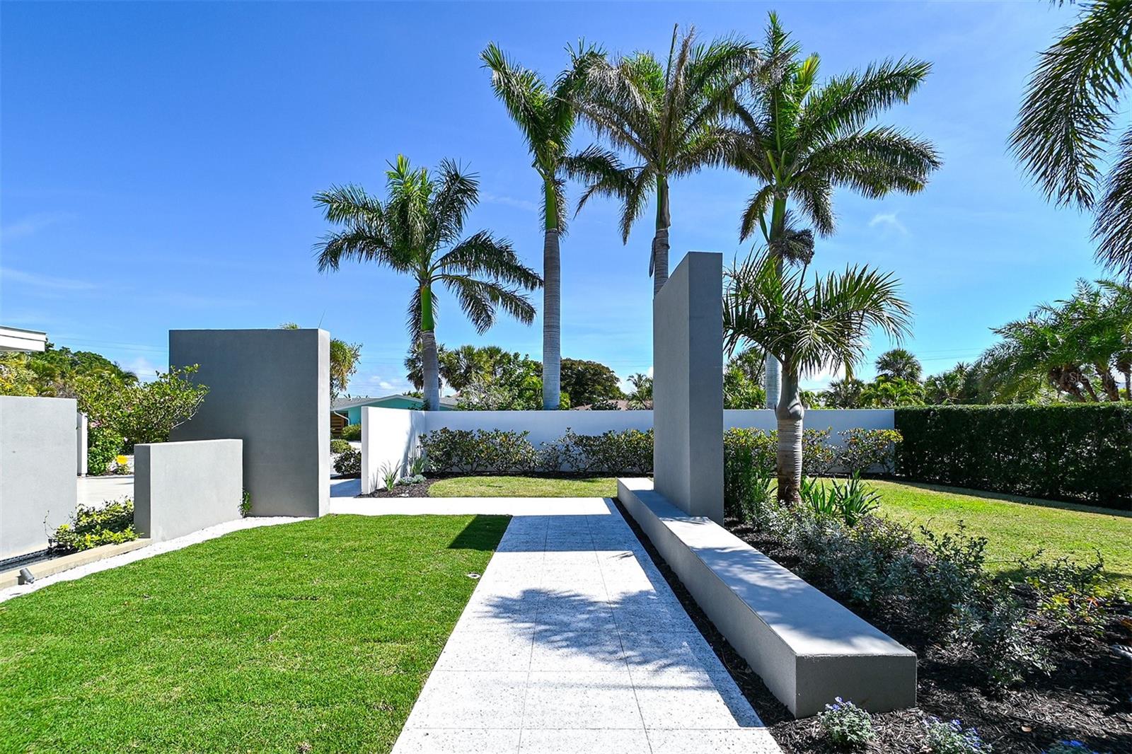 LIDO SHORES - Residential