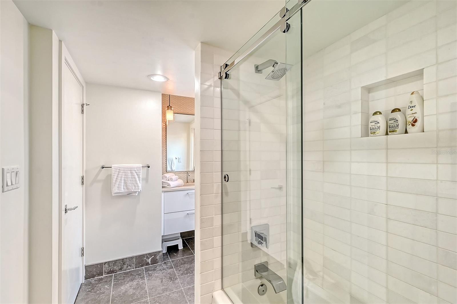 LIDO SHORES - Residential