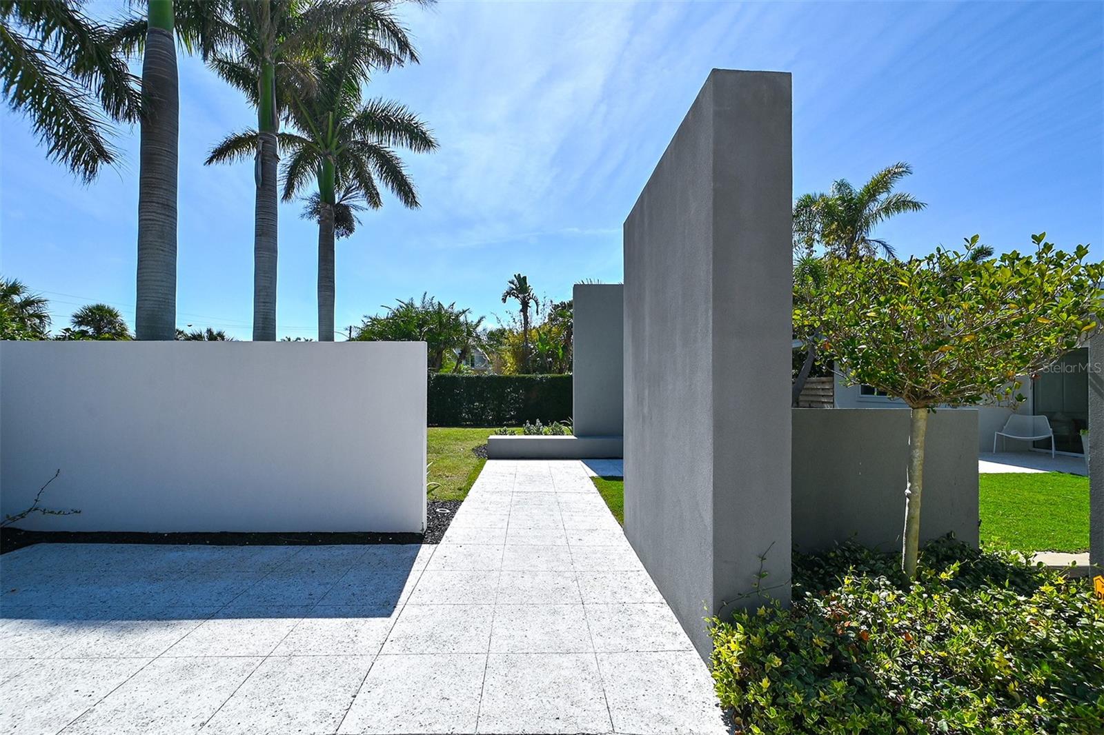 LIDO SHORES - Residential