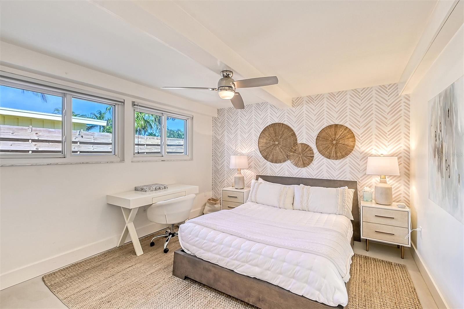 LIDO SHORES - Residential